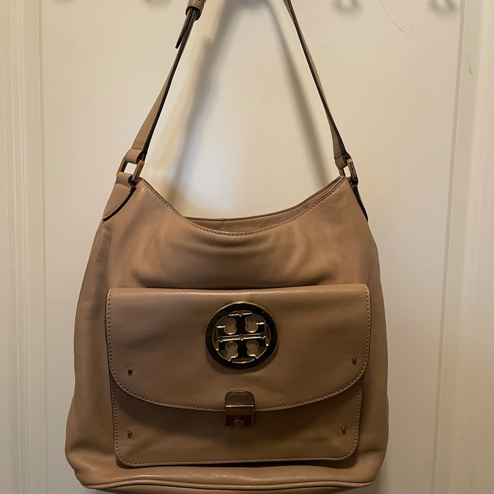 Tory Burch Priscilla hobo bag